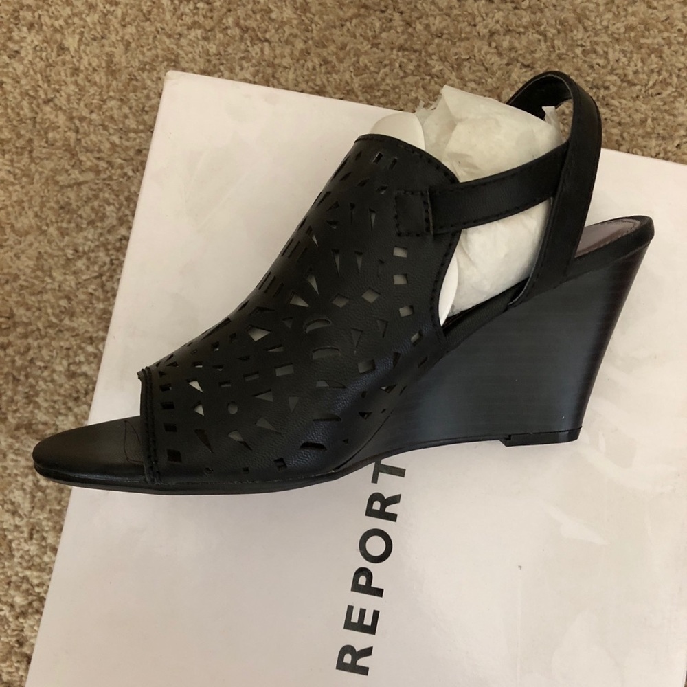 Brand new Report wedge sandals